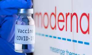 Những người đã tiêm đủ liều vaccine Pfizer hoặc Moderna có thể tiêm mũi 3 AstraZeneca