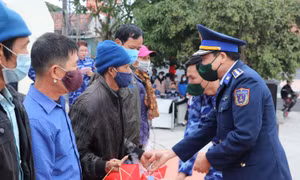 Nghĩa tình quân dân ‘Tết hải đảo’