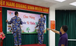 Trẻ em đặc khu Trường Sa vui ngày Quốc tế thiếu nhi 1/6