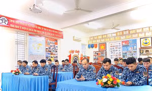 Gần 33.000 lượt cán bộ, chiến sĩ hải quân tham gia cuộc thi trực tuyến tìm hiểu về 80 năm Quân đội
