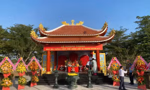 Khánh thành Nhà bia tưởng niệm liệt sĩ Trung đoàn Không quân 917 