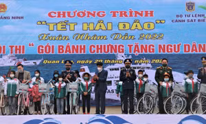 Ấm tình quân dân ‘Tết hải đảo’ tại xã đảo Quan Lạn