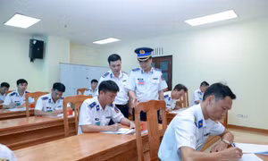 Xây dựng đội ngũ cán bộ tham mưu Cảnh sát biển vững mạnh toàn diện