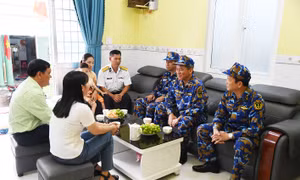 Vùng 5 Hải quân bàn giao 4 ‘Nhà đồng đội’ cho các quân nhân có hoàn cảnh khó khăn