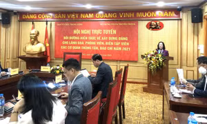 Bồi dưỡng kiến thức về xây dựng Đảng cho lãnh đạo, phóng viên, biên tập viên