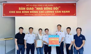 Vùng 5 Hải quân bàn giao 'Nhà đồng đội' cho quân nhân