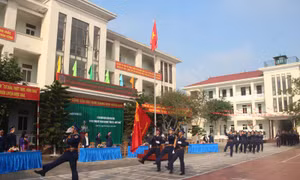 Coi trọng công tác xây dựng Đảng gắn với nhiệm vụ chuyên môn