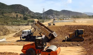 Quyết tâm hoàn thành 2.500km đường bộ cao tốc Bắc - Nam phía Đông vào năm 2025