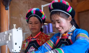 Tìm giải pháp để đồng bào ổn định cuộc sống, tránh du canh, du cư