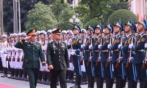 Đại tướng Nguyễn Tân Cương tiếp đoàn Tư lệnh lực lượng Quốc phòng Thái Lan thăm chính thức Việt Nam