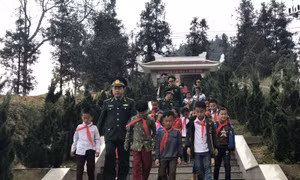 Lực lượng biên phòng luôn sát cánh cùng đồng bào dân tộc thiểu số vùng biên giới