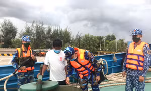 Cảnh sát biển tạm giữ tàu nước ngoài chở khoảng 150.000 lít dầu D.O không rõ nguồn gốc
