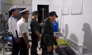 Đảo Trường Sa cấp cứu ngư dân tàu cá tỉnh Bình Định trong đêm