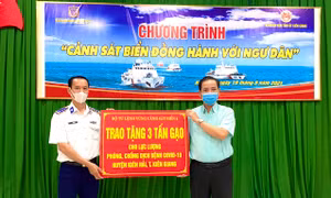 Chương trình Cảnh sát biển đồng hành với ngư dân ở Vùng Cảnh sát biển 4