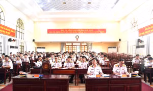 Quân chủng Hải quân kiểm tra công tác huấn luyện cán bộ tại Lữ đoàn 125
