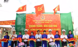 Hải quân khánh thành 8 căn nhà cho các hộ dân hai tỉnh Khánh Hòa, Đắk Lắk