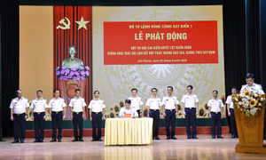 Vùng Cảnh sát biển 1 phát động thi đua cao điểm chống khai thác IUU