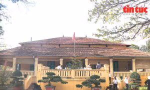 Thâm nhập nơi ăn, nghỉ xa hoa Dinh chúa đảo