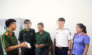 Khởi tố đối tượng lôi kéo ngư dân sử dụng trái phép chất ma túy trên biển