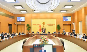Chủ tịch Quốc hội Vương Đình Huệ phát biểu khai mạc Phiên họp thứ 20 của Ủy ban Thường vụ Quốc hội