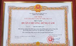 Chủ tịch nước truy tặng Huân chương dũng cảm cho Trung tá Trương Hồng Kỳ 