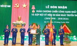 Cảnh sát biển Việt Nam bảo vệ chủ quyền Tổ quốc bằng biện pháp pháp luật