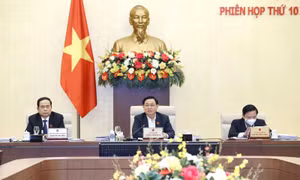 Cần thể chế hóa chủ trương xã hội hóa trong khám chữa bệnh