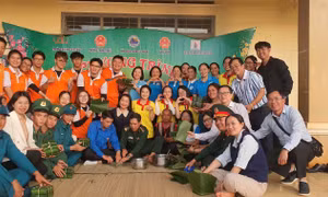Xuân Biên phòng ấm lòng dân bản trên biên giới Ia Pnôn