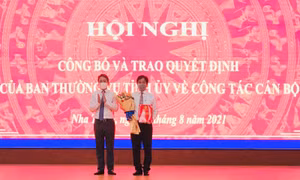 Ủy viên dự khuyết Trung ương Đảng Hồ Văn Mừng giữ chức Bí thư Thành ủy Nha Trang