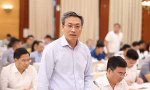 Thiếu tướng Nguyễn Quốc Toản, Chánh Văn phòng, Người phát ngôn Bộ Công an, cung cấp thông tin về kết quả điều tra các đường dây sản xuất, tiêu thụ thực phẩm giả.