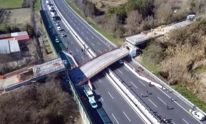 Trước Genoa (Italy), thế giới có không ít vụ sập cầu bi thương