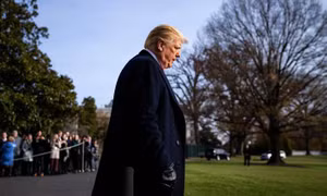 Tổng thống Trump bị các cuộc điều tra bủa vây