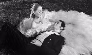 Lý giải hiện tượng 'phim sinh đôi' ở Hollywood