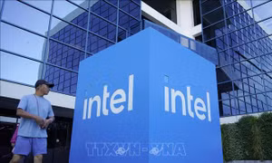 Nvidia hoàn tất khoản đầu tư chiến lược vào Intel