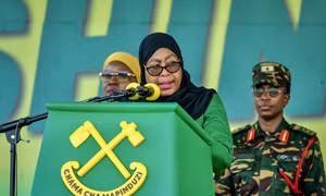 Tổng thống Tanzania chỉ đạo tiết kiệm nhiên liệu ngay trong lễ nhậm chức