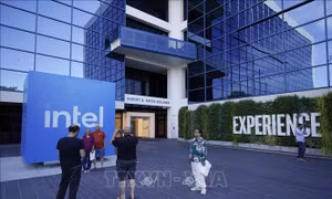 Nhà Trắng đàm phán mua cổ phần Intel, cổ phiếu tăng mạnh