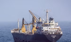 Tàu tình báo Iran trở về cảng do lo ngại bị Israel tấn công