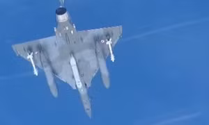 Tiêm kích Su-30 Nga chặn 3 máy bay Pháp trên Biển Đen