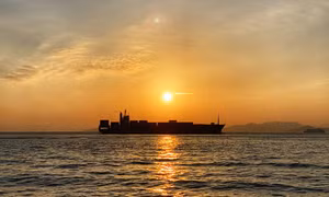 Ukraine tịch thu 9 tàu hàng của Nga