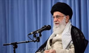 Lãnh đạo tối cao Iran ân xá cho hàng chục nghìn tù nhân