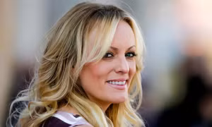 Phản ứng của nữ diễn viên khiêu dâm Stormy Daniels khi biết ông Trump bị truy tố