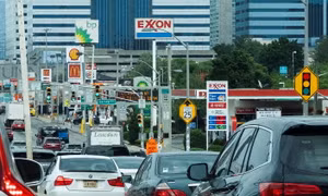Chuyên gia Mỹ chỉ ra điều duy nhất có thể khiến giá xăng giảm