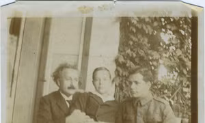 Eduard Einstein: Người con trai út bị lãng quên của nhà bác học Albert Einstein