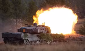 NATO cung cấp xe tăng chiến đấu chủ lực cho Ukraine: Hiện thực và những câu hỏi đặt ra