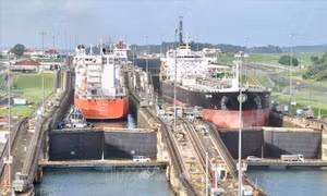 Eo biển Hormuz tắc nghẽn giữa chiến sự Trung Đông, kênh đào Panama hưởng lợi