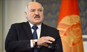 Tổng thống Belarus kêu gọi ngừng bắn ngay lập tức, cảnh báo Ukraine không phản công