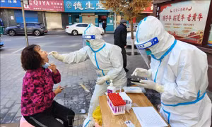 COVID-19 tới 6h sáng 12/3: Trung Quốc phong tỏa thành phố 9 triệu dân; Ca tử vong ở Hàn Quốc cao kỷ lục