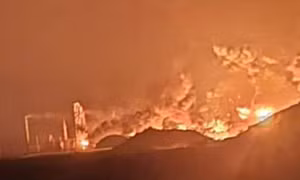 Video các mục tiêu ở Yemen bốc cháy dữ dội sau khi bị Israel ồ ạt dội bom