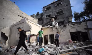 600 luật sư ký thư kêu gọi Anh ngừng bán vũ khí cho Israel