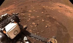 Tàu thăm dò của NASA tìm được gì sau một tháng trên Sao Hỏa?